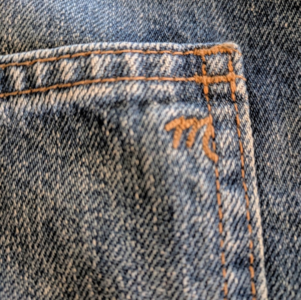 FLASH SALE! EUC Madewell denim mini skirt, 32" Waist - Picture 5 of 8